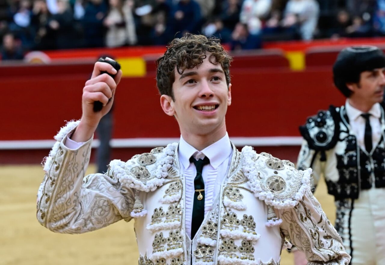 Oreja para Israel Guirao en el arranque de Fallas 