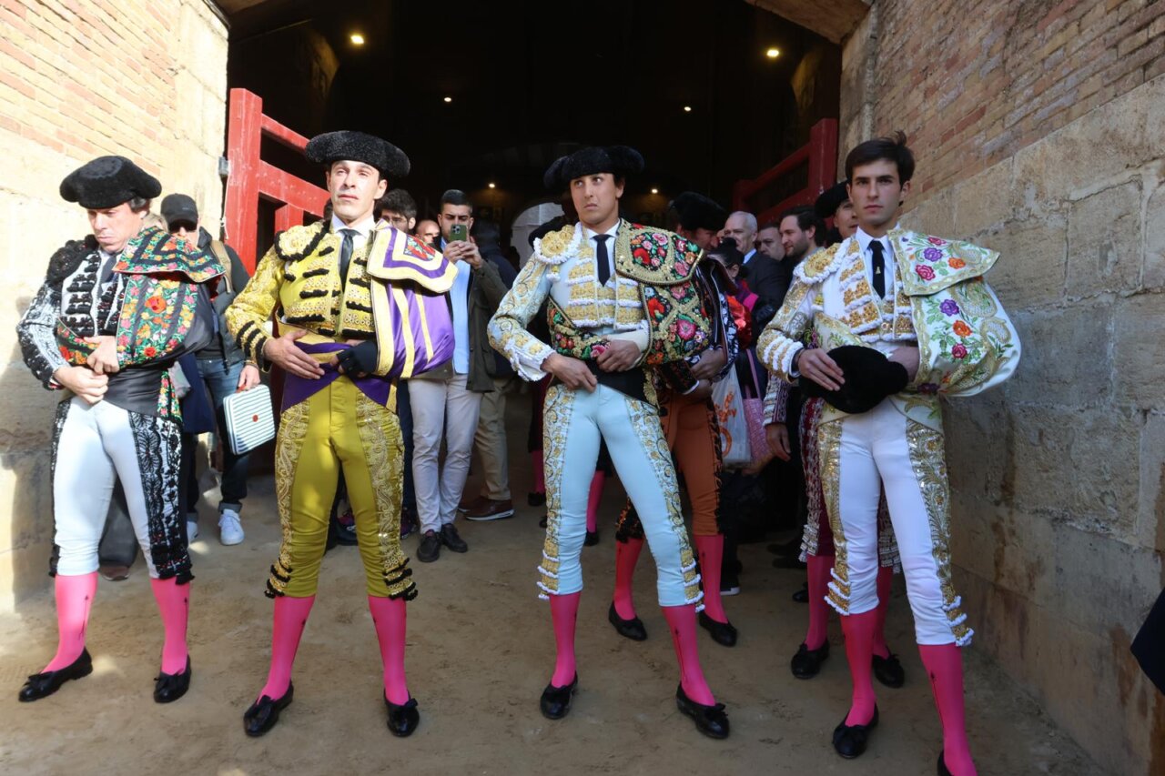 Talavante, silenciado con el manso primero en Valencia