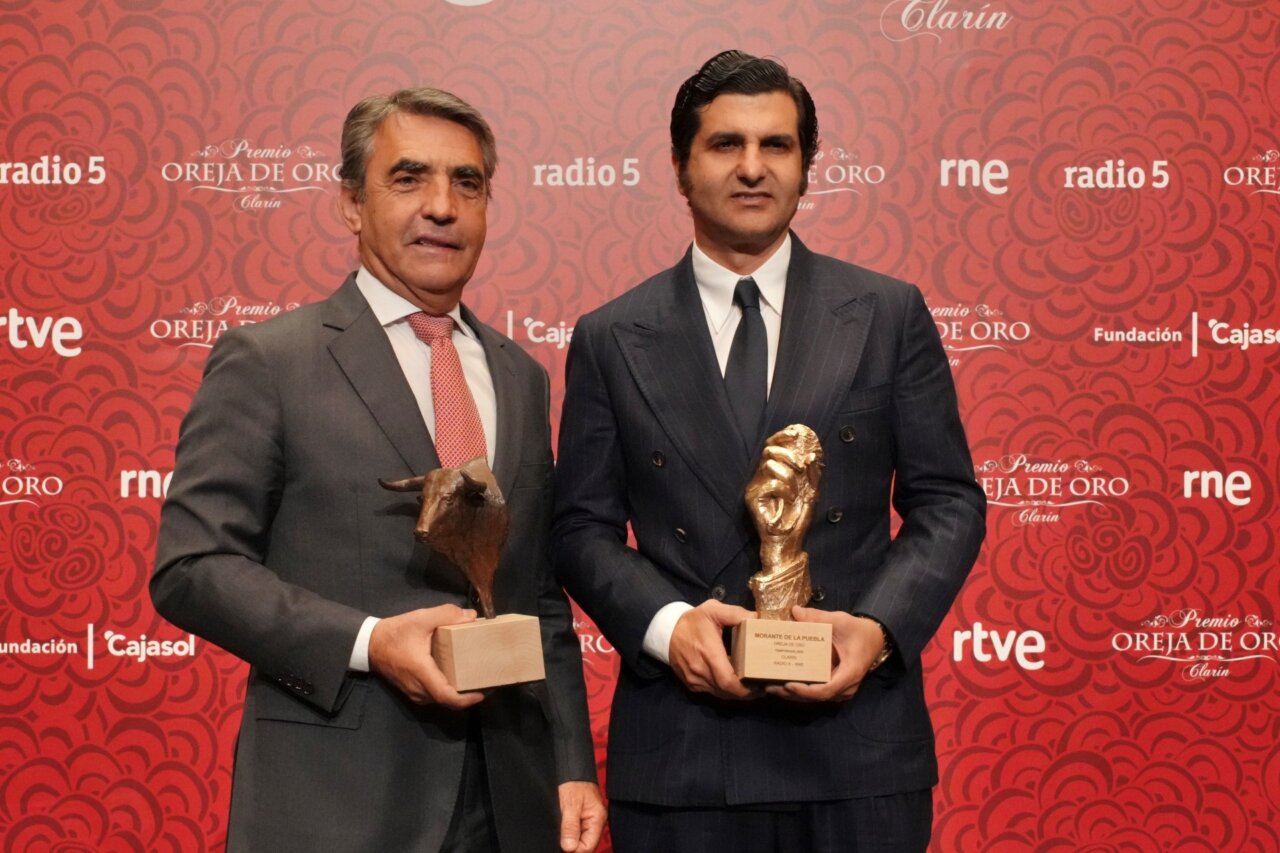 Morante y Victorino Martín reciben la Oreja y el Hierro de Oro de RNE