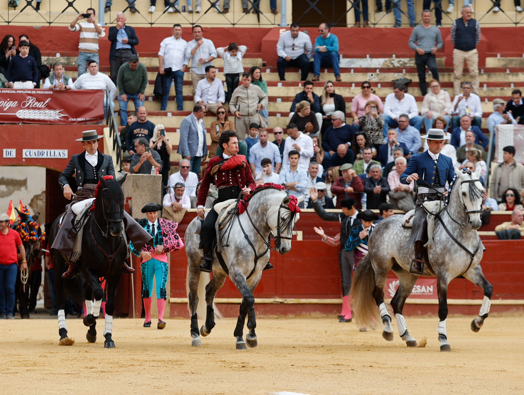 Dos orejas para Andy Cartagena en una esforzada labor en Sanlúcar de Barrameda