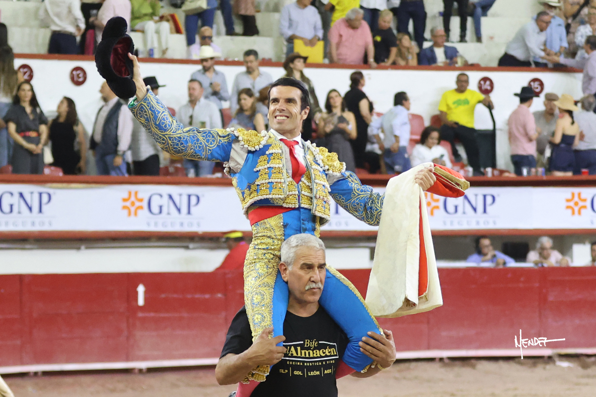 Emilio de Justo abre la puerta grande de Aguascalientes
