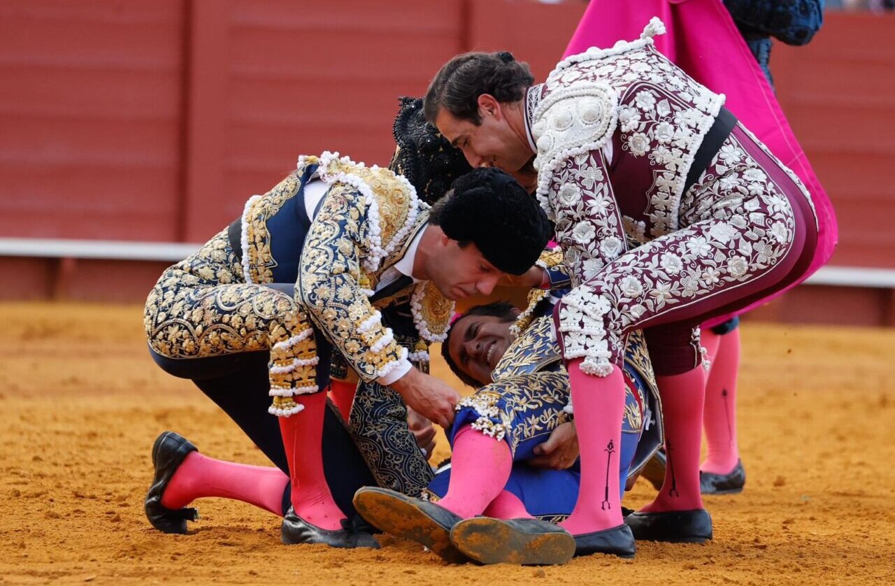 Morante de la Puebla pasa la noche “sin fiebre y con buen ánimo”