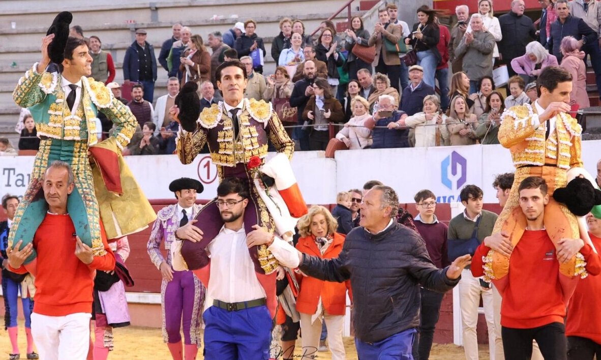 Perera, Talavante, Ortega y Buenavista, "bodas de plata" redondas en Don Benito