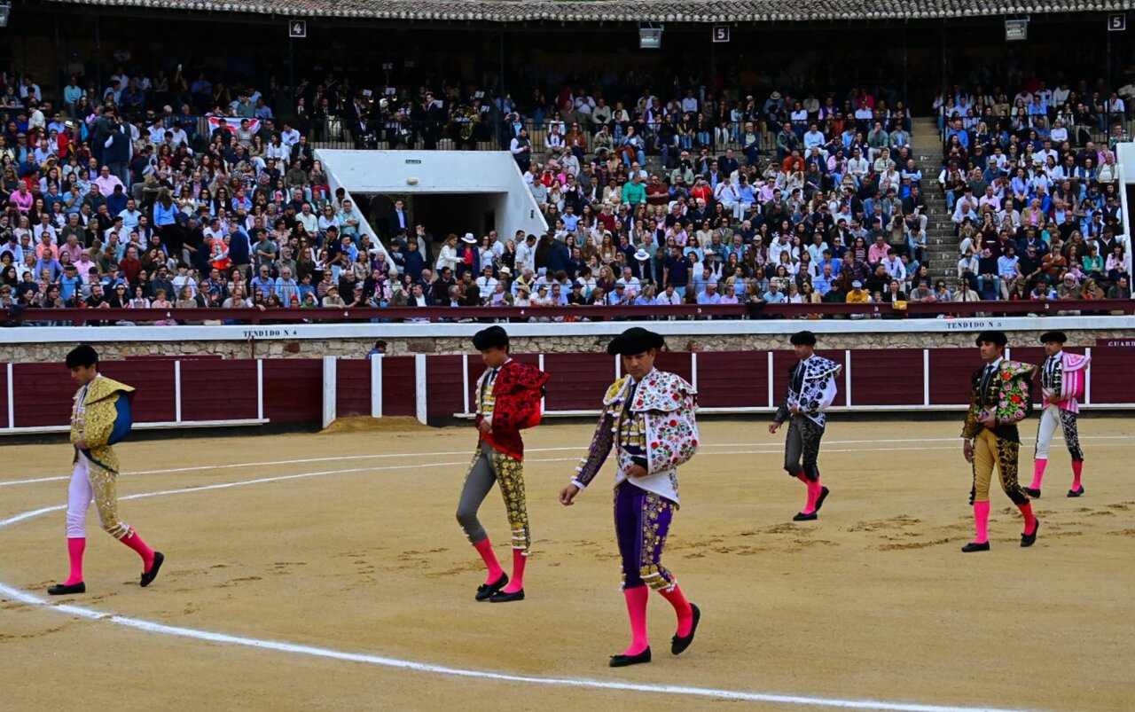 Manzanares, oreja del primero en Brihuega