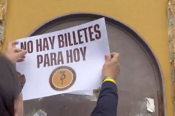 San Agustín del Guadalix cuelga el cartel de "No hay billetes"