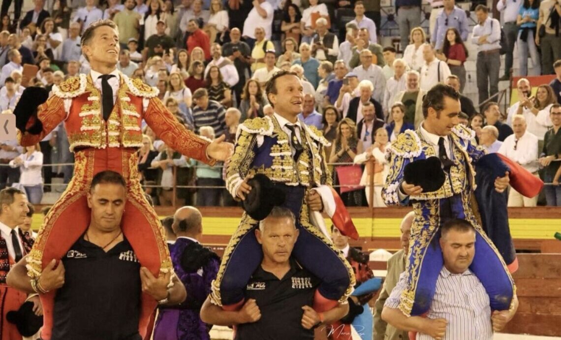 El Fandi indulta a Gorrión en Mérida