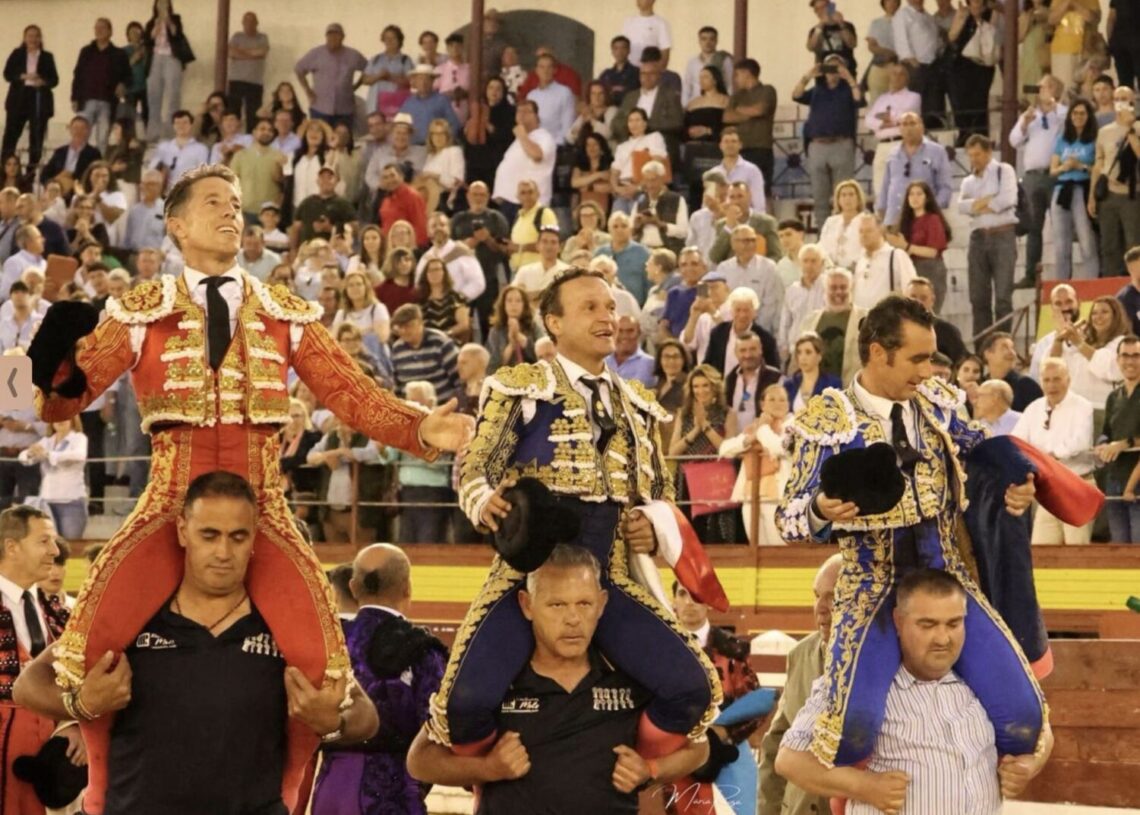 El Fandi indulta a Gorrión en Mérida