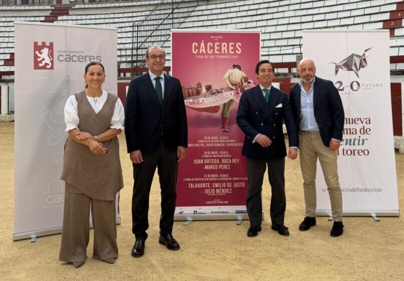 José María Garzón: "Estoy seguro de que Roca Rey hará el paseíllo en Cáceres"