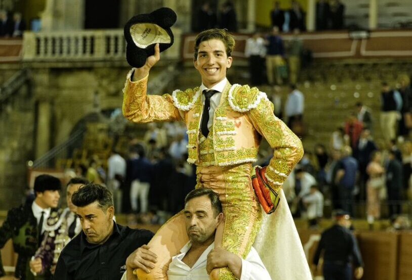 Gran novillada de Talavante con dos orejas para Julio Norte y una para Tomás Bastos