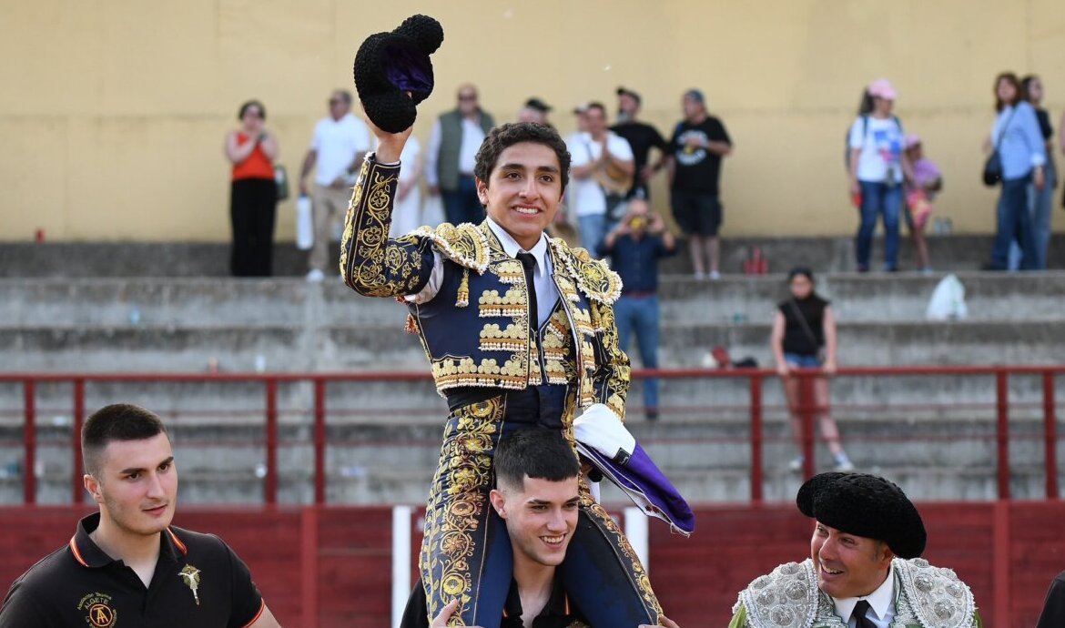 Juan Pablo Ibarra, a hombros en la novillada de Algete