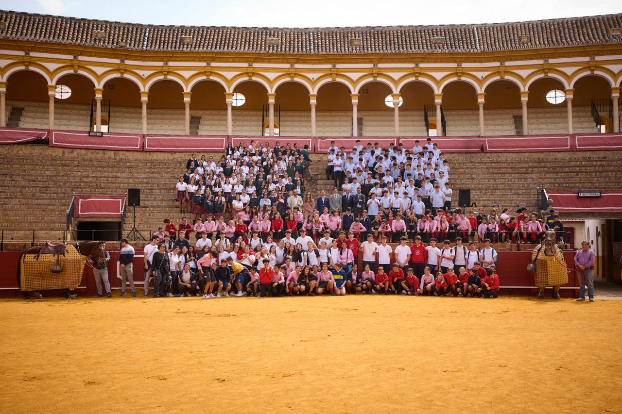 Cientos de escolares llenan la Maestranza en las jornadas didácticas de Lances de Futuro