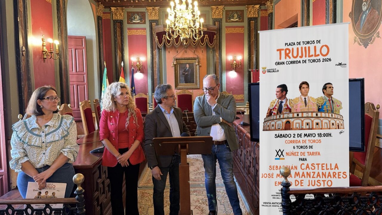 Figuras en la Feria del Queso de Trujillo