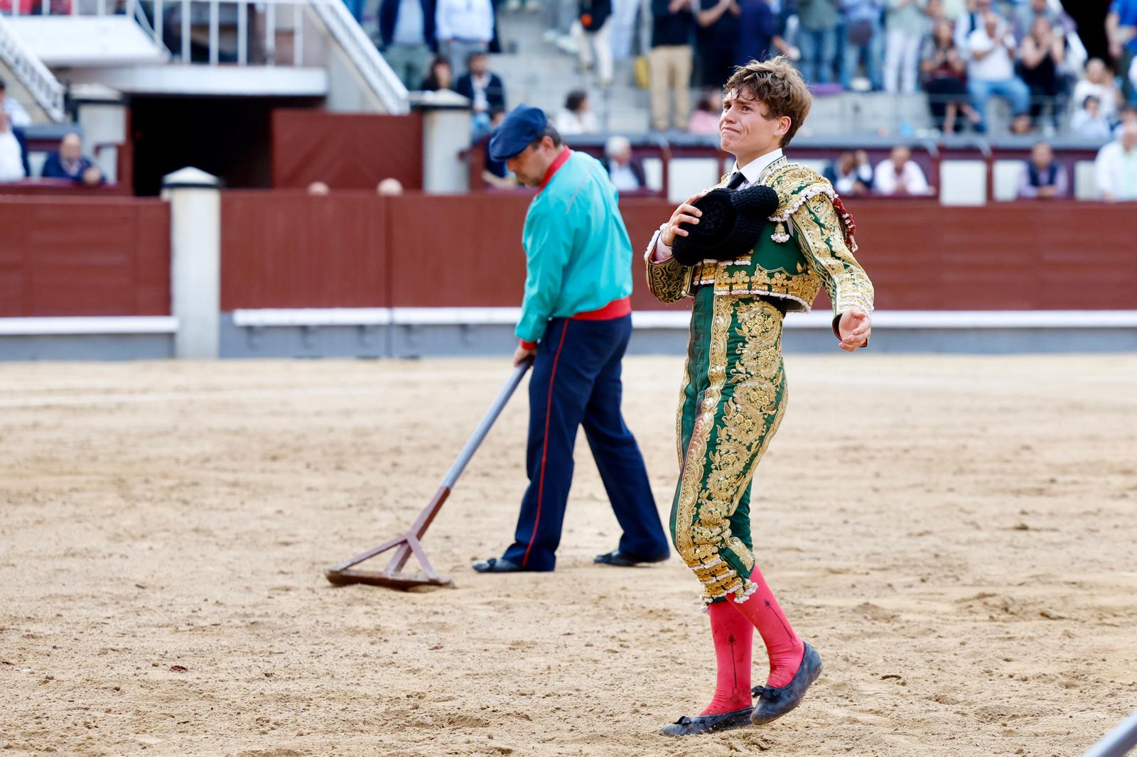 Lágrimas Álvaro Serrano tras pinchar una faena de calado en Las Ventas