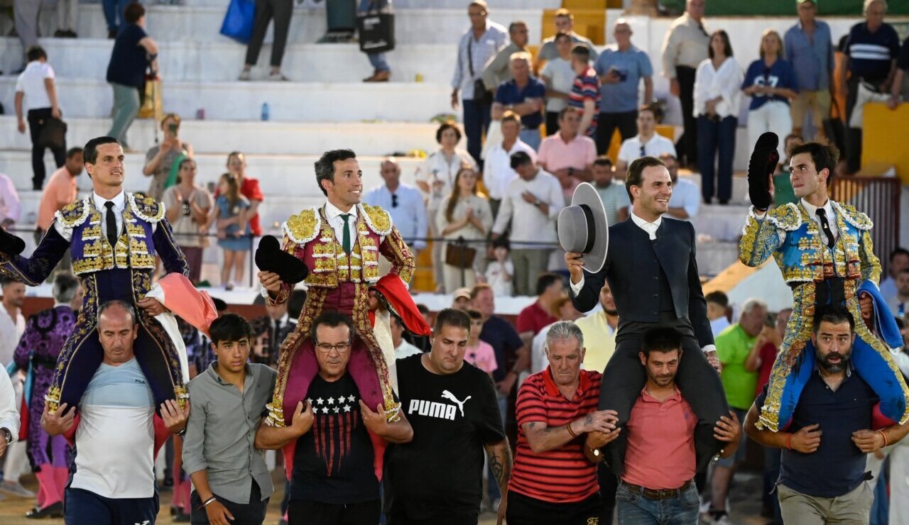 Galván, De Miranda y Navalón torean y arrean en Santisteban del Puerto