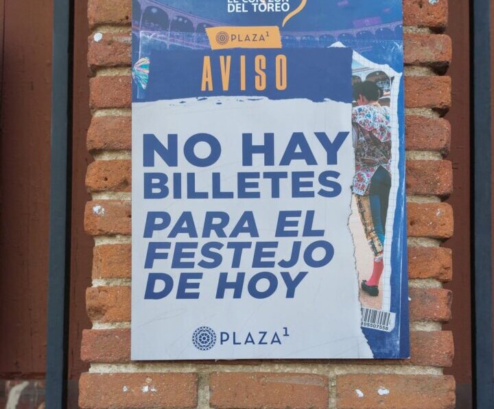 La Feria de San Isidro cuelga esta tarde su sexto "No hay billetes"