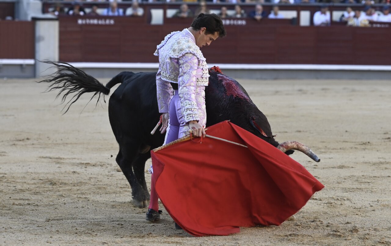 Luque se crece entre la nada y cierra su San Isidro con nota