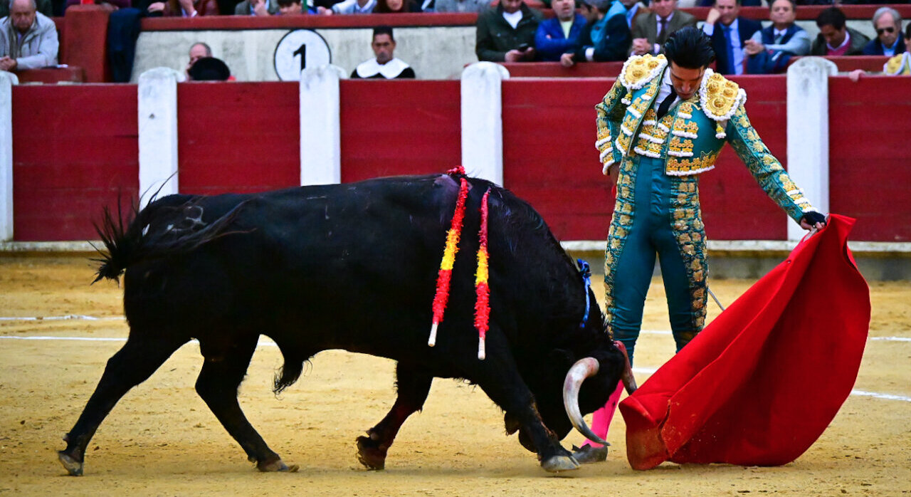 Inspiración de Talavante y mando de Borja Jiménez, mucho más que un trofeo en Valladolid