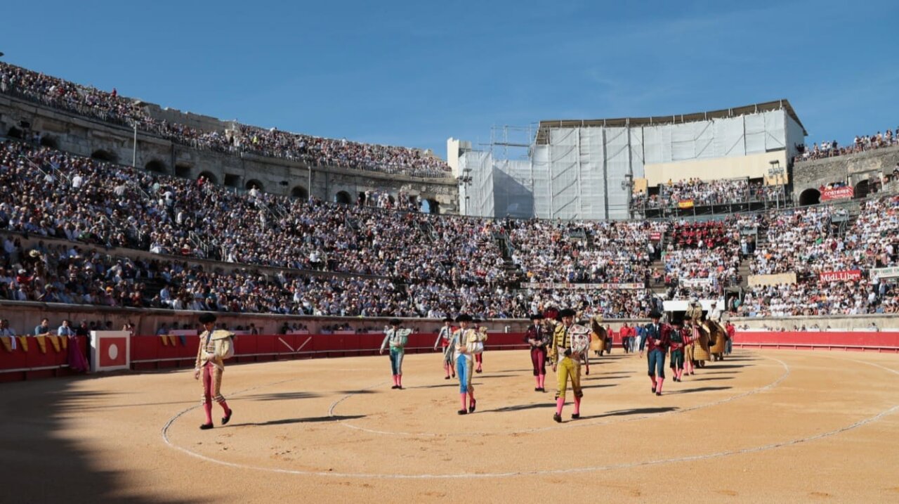 Gran expectación en Nimes: colgado el cartel de "No hay billetes"