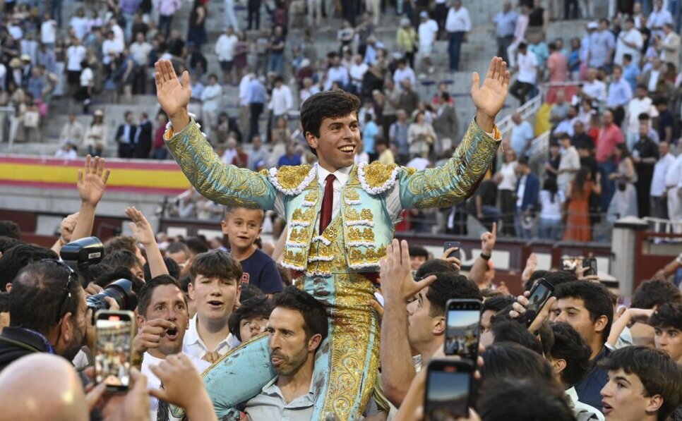 Julio Méndez: despedida de novillero a lo grande