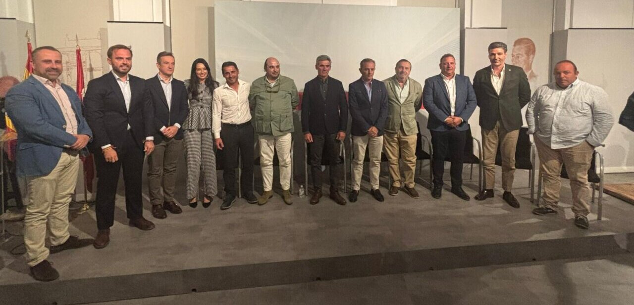 Los ocho hierros de la Vid de Oro cuelgan el "No hay billetes" en Las Ventas