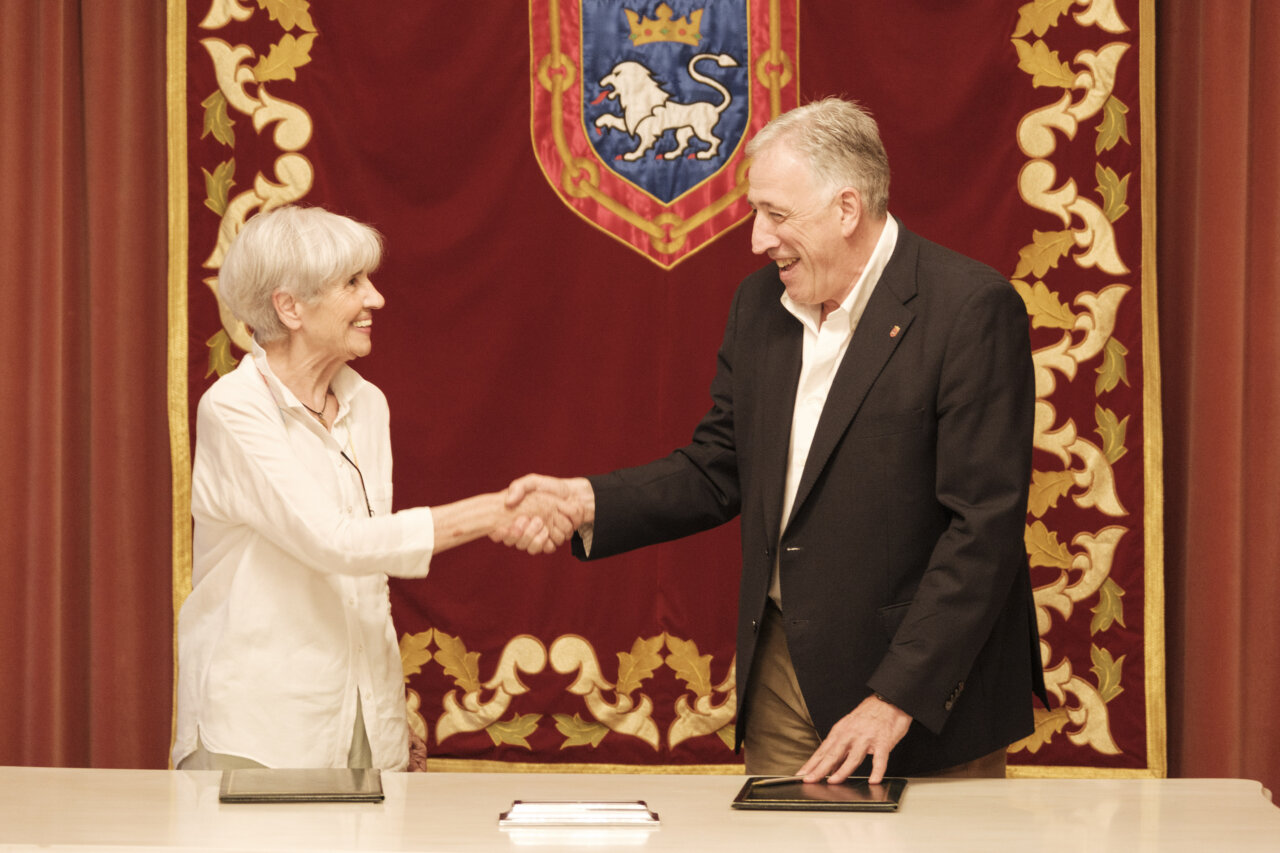 Histórico acuerdo: Pamplona regulará por primera vez los derechos televisivos de los encierros