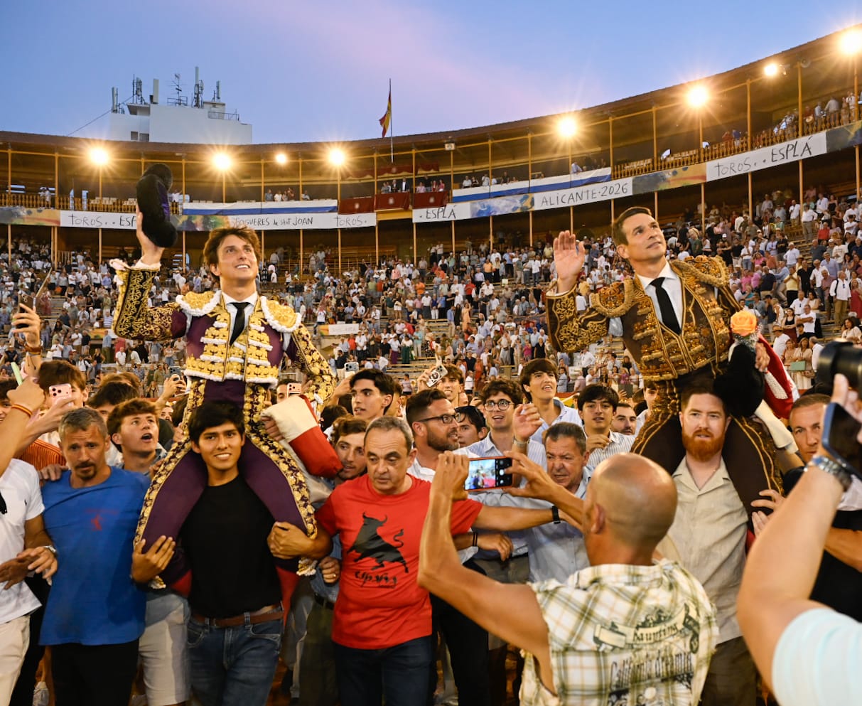 El arrebato retador de Roca Rey enloquece Alicante