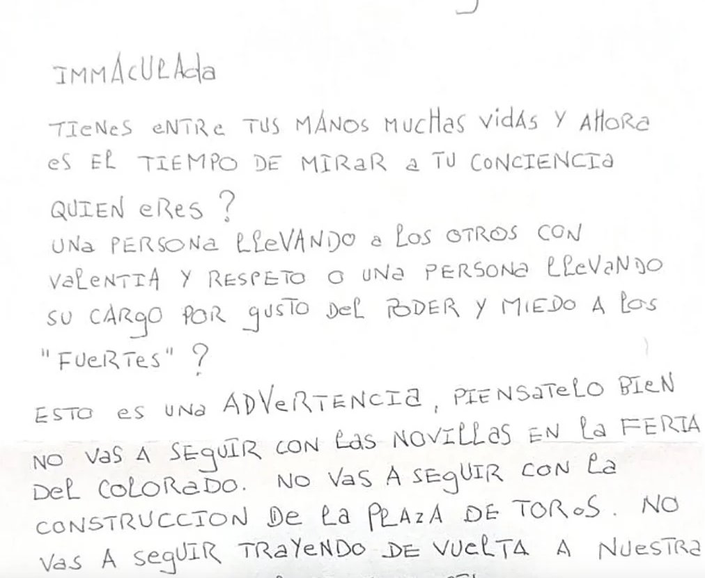 Amenazan de muerte por carta a la alcaldesa de Conil por organizar una novillada: "Prometemos acabar con tu vida"
