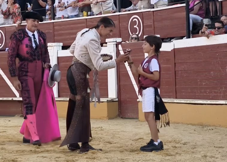 Tres orejas para abrir la Feria de Soria