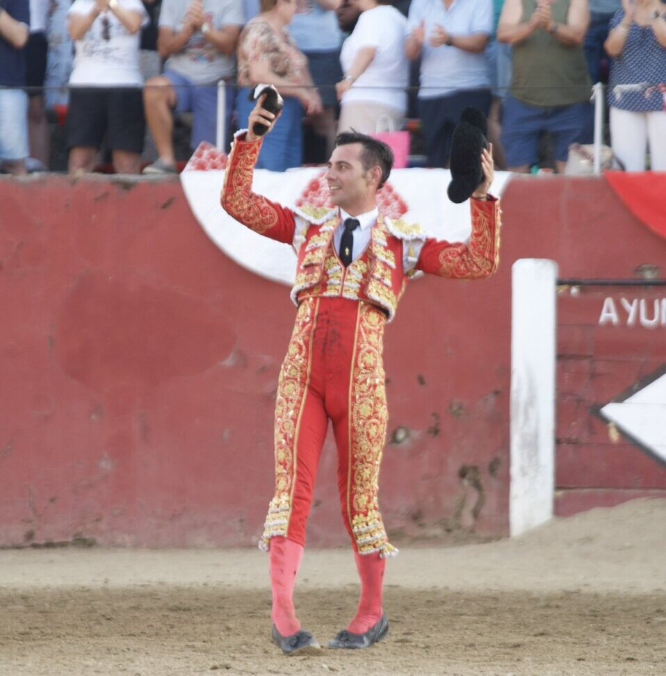 Importante oreja para Gómez del Pilar en El Tiemblo