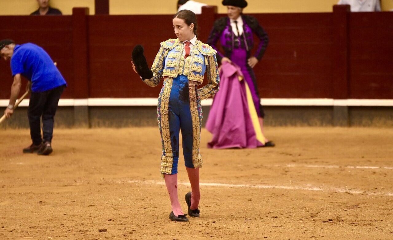 Ovacionada Raquel Martín con el primero en Alba de Tormes