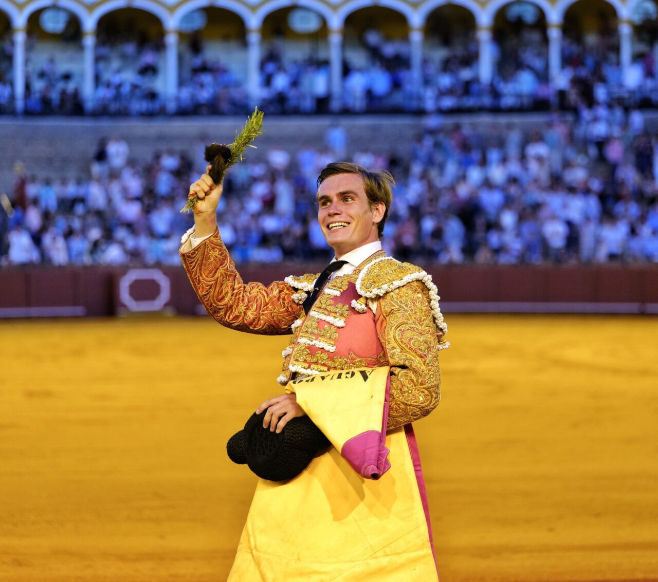 Orejas para Ignacio Sabater y Cristóbal De Lara en la primera de promoción de Sevilla