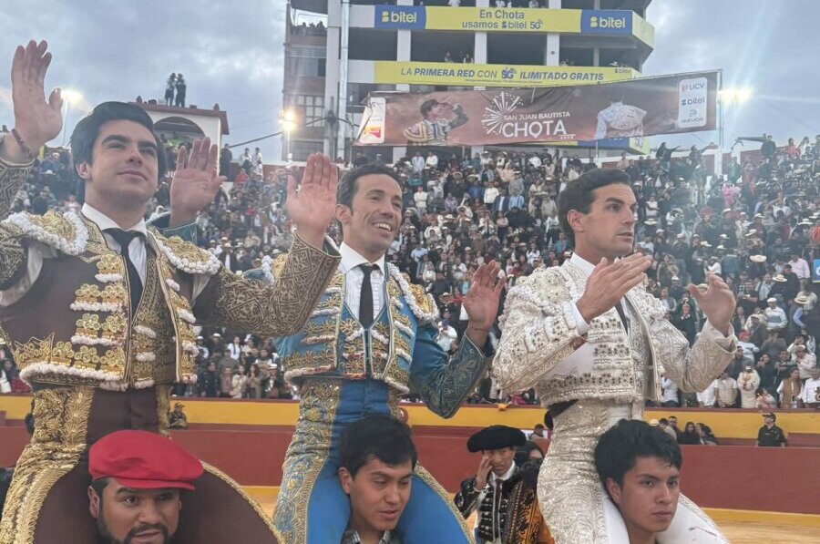 Triple puerta grande en Chota