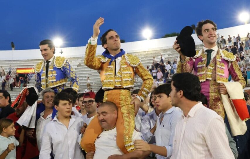 La seda de Talavante, la torería de Ortega y el valor de Hernández en Torrejón de Ardoz