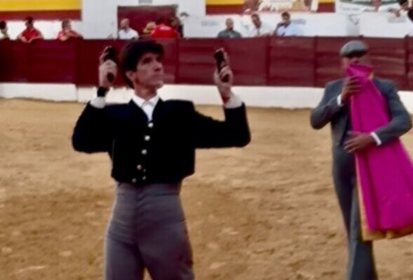 Esaú Fernández triunfa en el festival de Zafra
