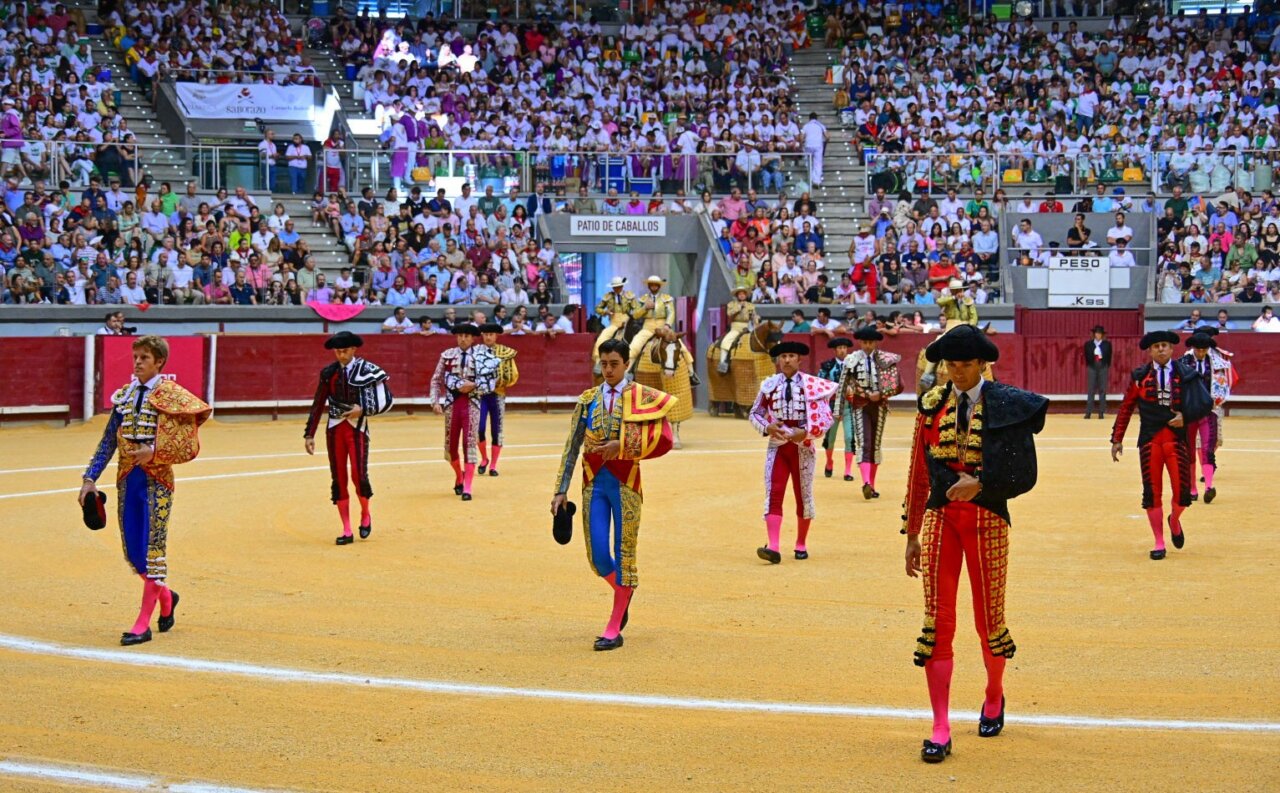 Arranca el festejo en Burgos