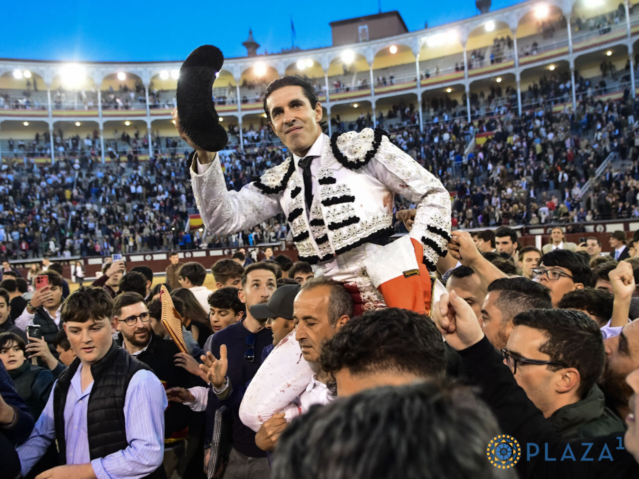 Talavante, triunfador de la Feria de San Isidro; cuádruple empate a la mejor faena