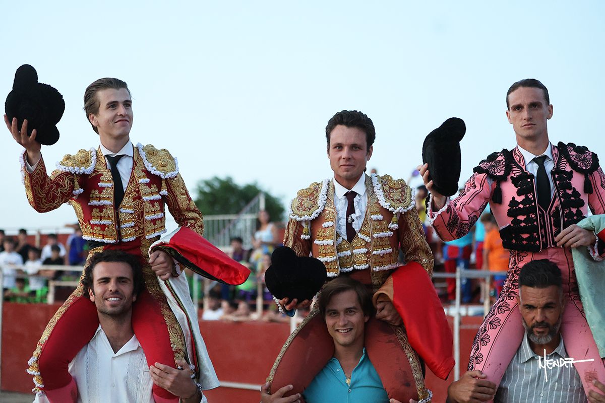 Esaú Fernández se impone en el festival de Talayuelas