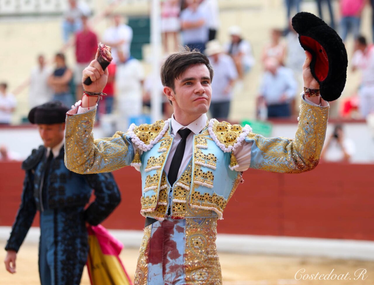 Mario Vilau se lleva la novillada matinal de Orthez