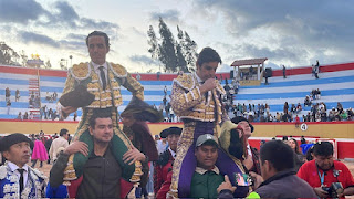 Miguel Ángel Perera y Galdós, a hombros en el cierre de Bambamarca