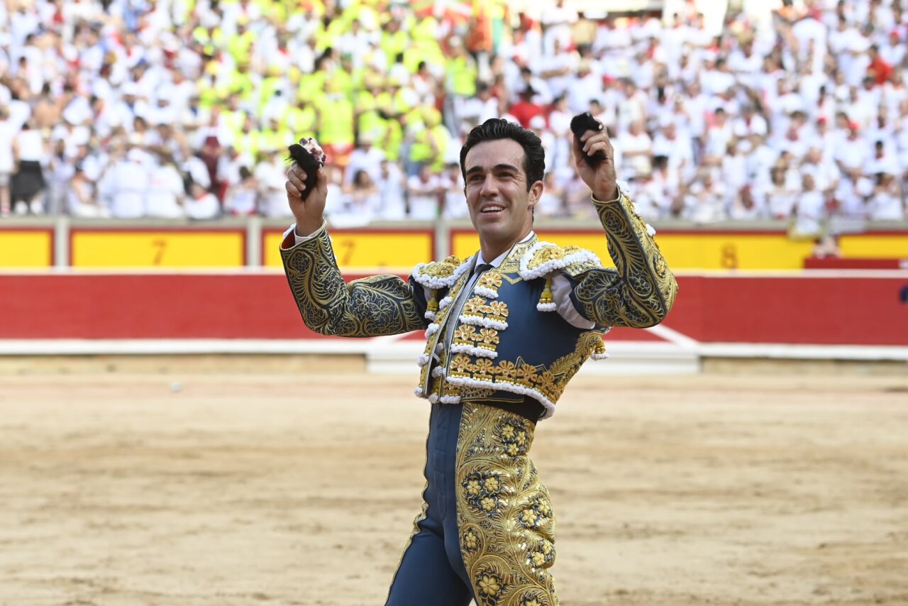 Faenón de Rufo, dos orejas de Castigado, un extraordinario jandilla de vuelta al ruedo; ovación para Ortega con el deslucido cuarto
