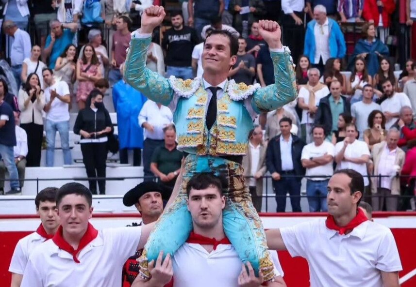 Luque, récord de paseíllos y triunfos en Azpeitia