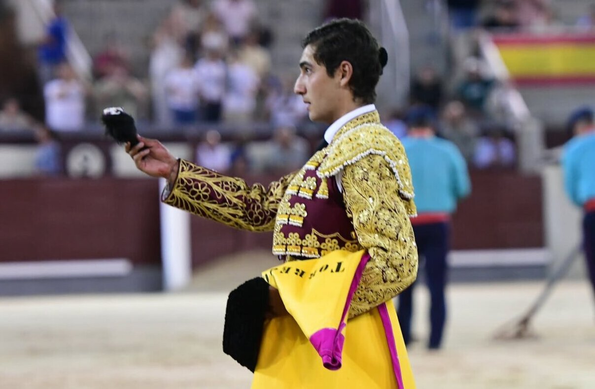 Aplaudido Jorge Hurtado ante el deslucido quinto en Madrid