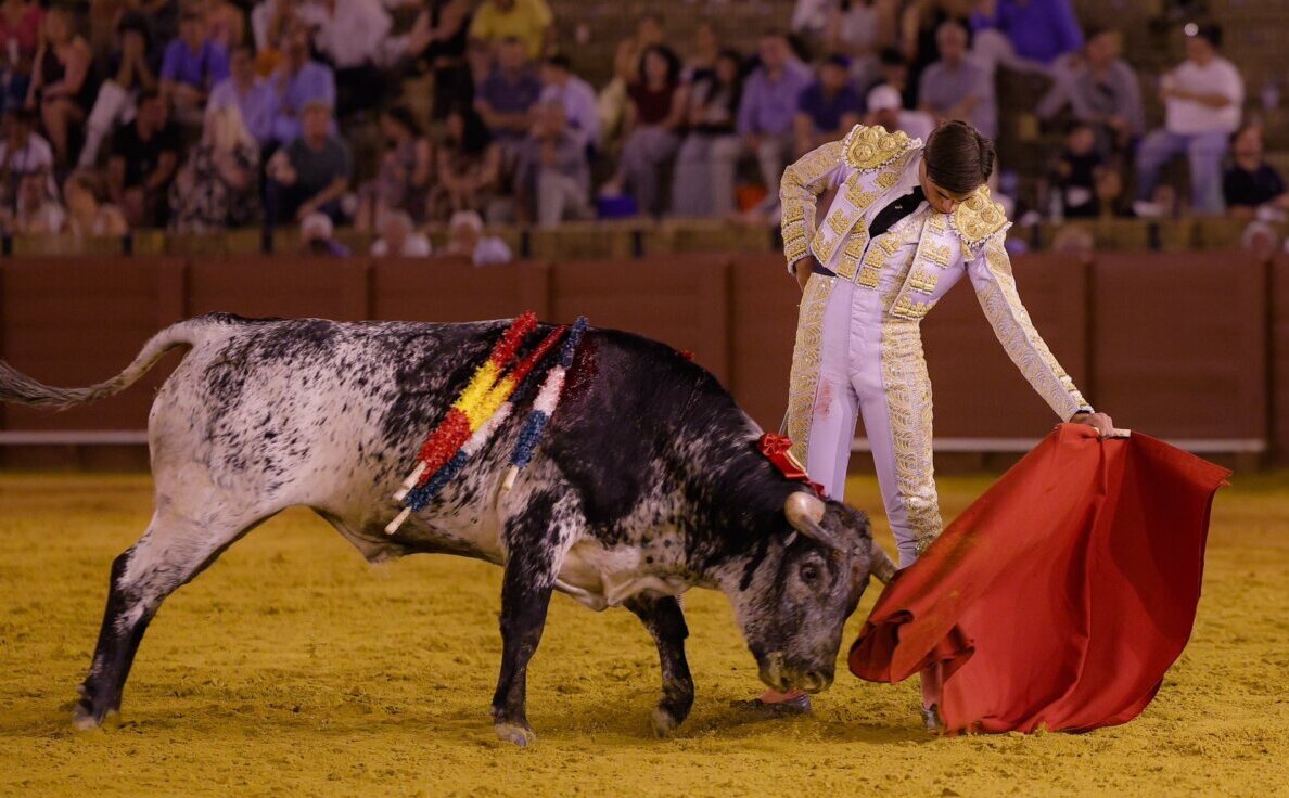 Vueltas al ruedo para Jaime de Pedro y Rodrigo Villalón en Sevilla
