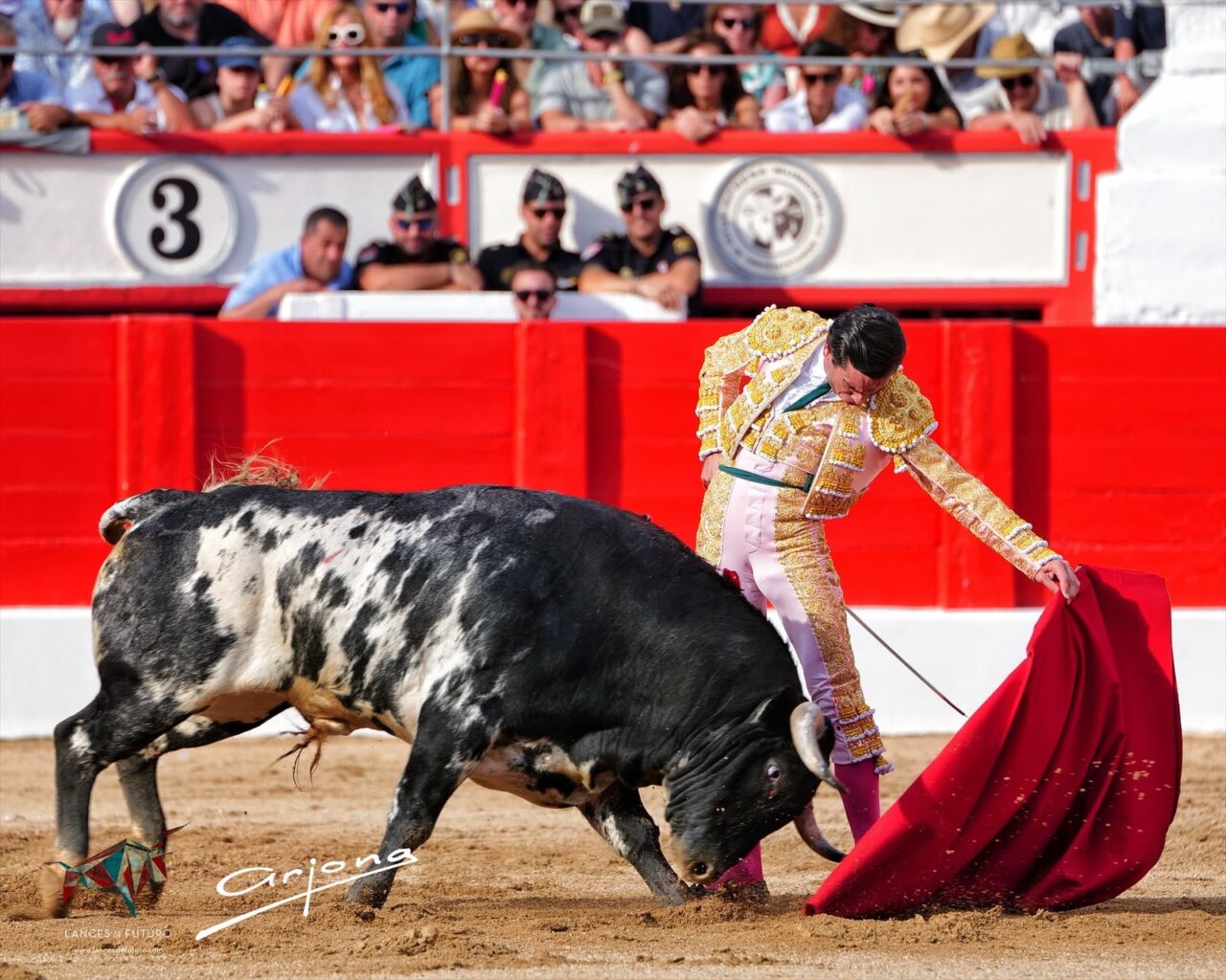 Sabor torero de Juan Ortega y valor de Víctor Hernández