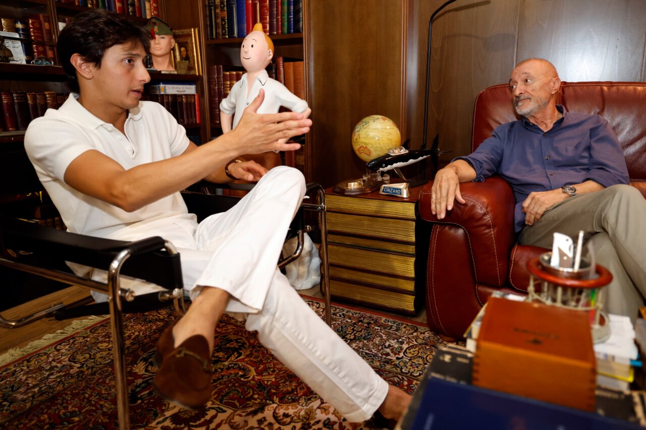 El miedo, la verdad del toreo, la muerte... Roca Rey y Pérez-Reverte conversan de la mano de ABC