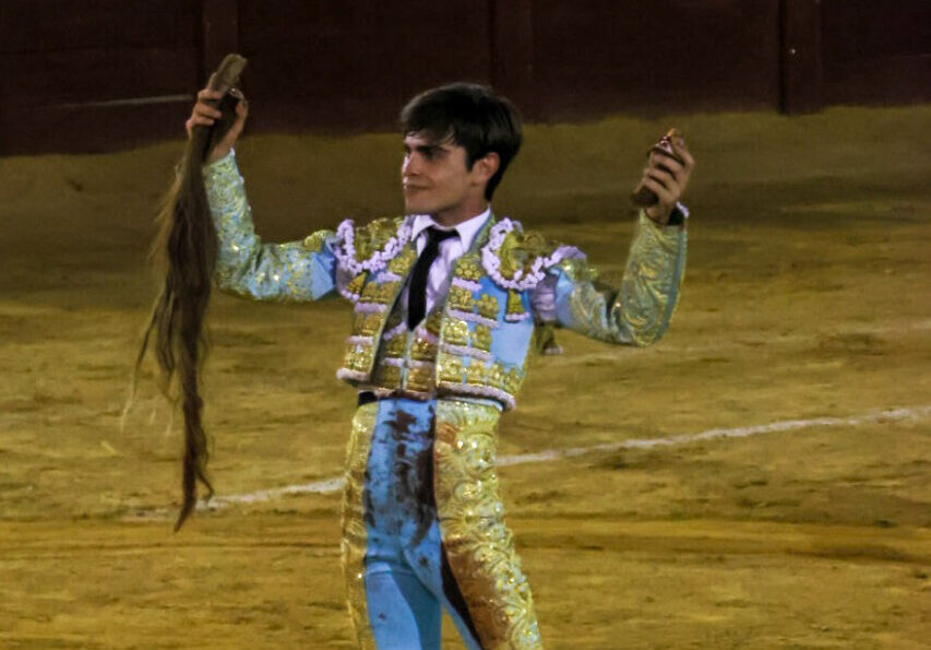 Jesús Yglesias, cuatro orejas y un rabo en la novillada de Azuaga