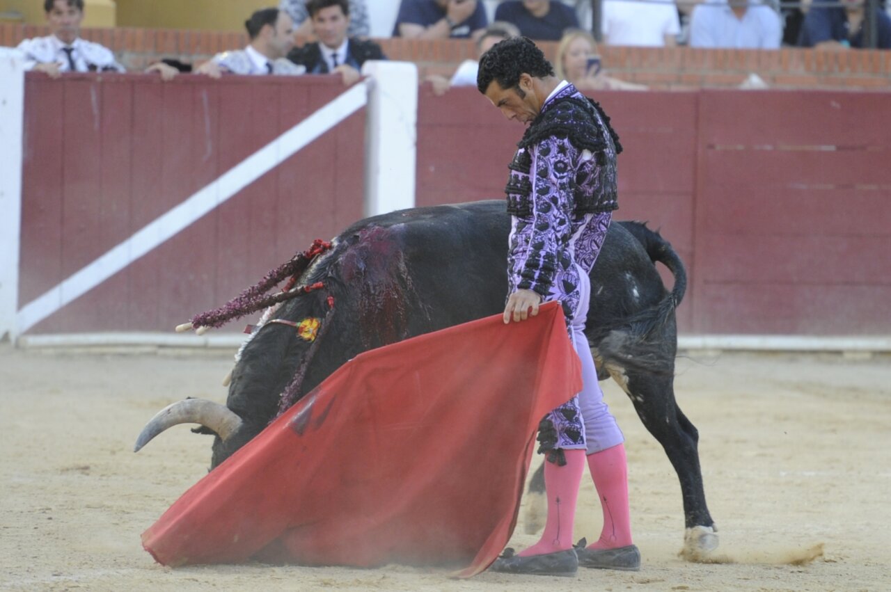 Morenito y Los Maños le rinden el tributo soñado a Víctor Barrio en Teruel