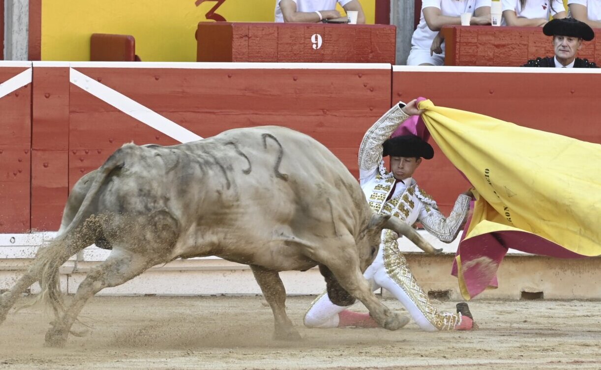 Aarón Palacio, así se debuta en Pamplona
