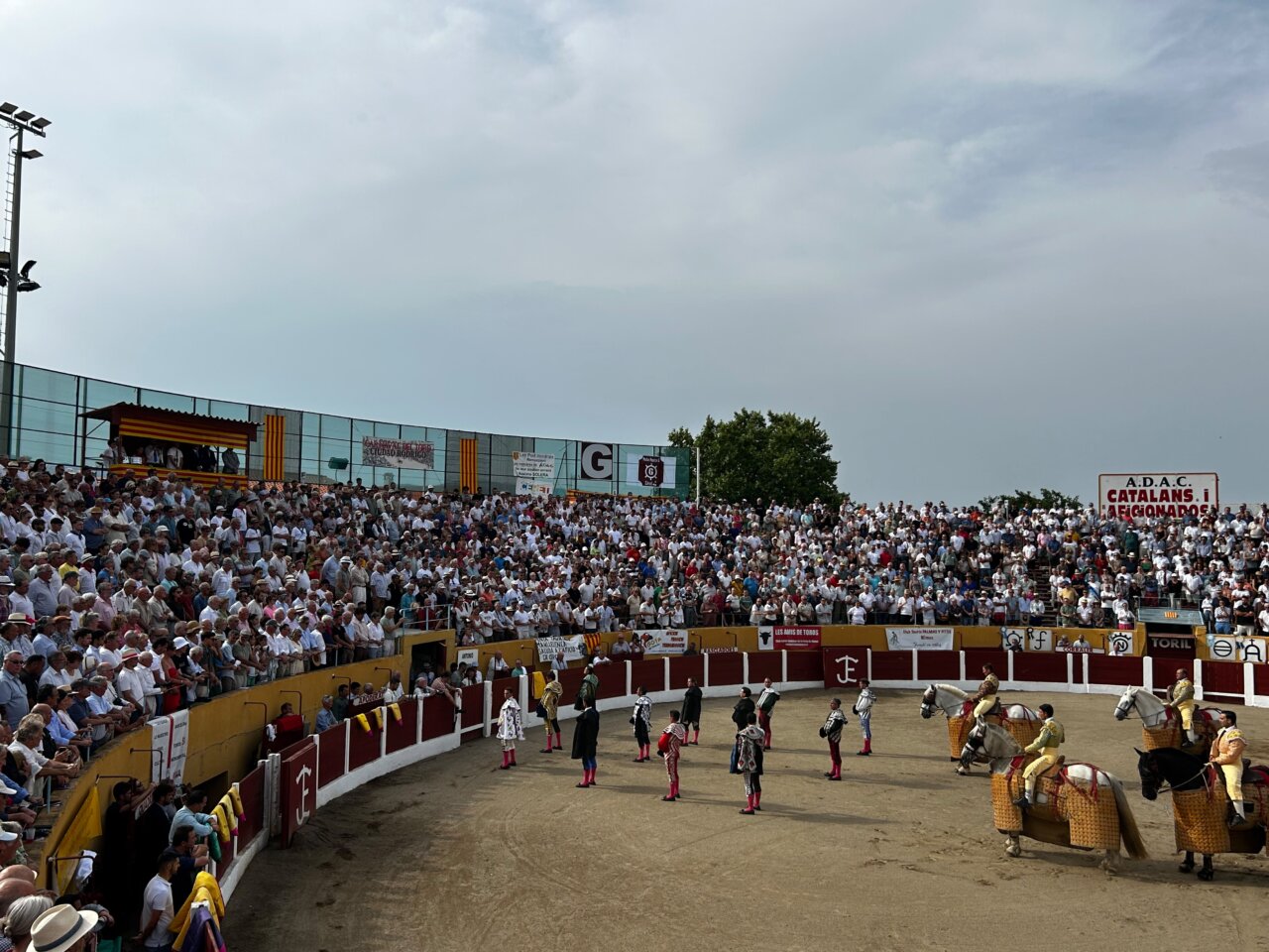 Un casi lleno en la corrida de José Escolar en Ceret