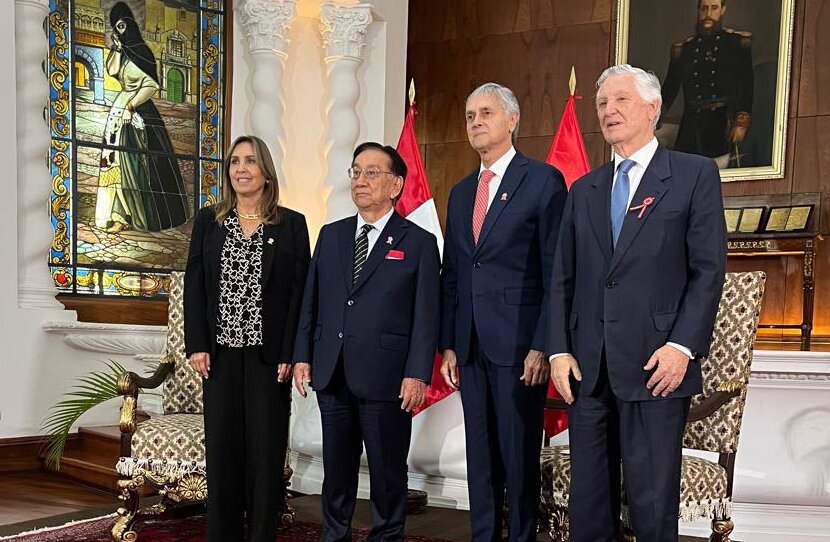 Andrés Roca Rey recibe la Gran Cruz de la Orden al Mérito por Servicios Distinguidos de la República del Perú